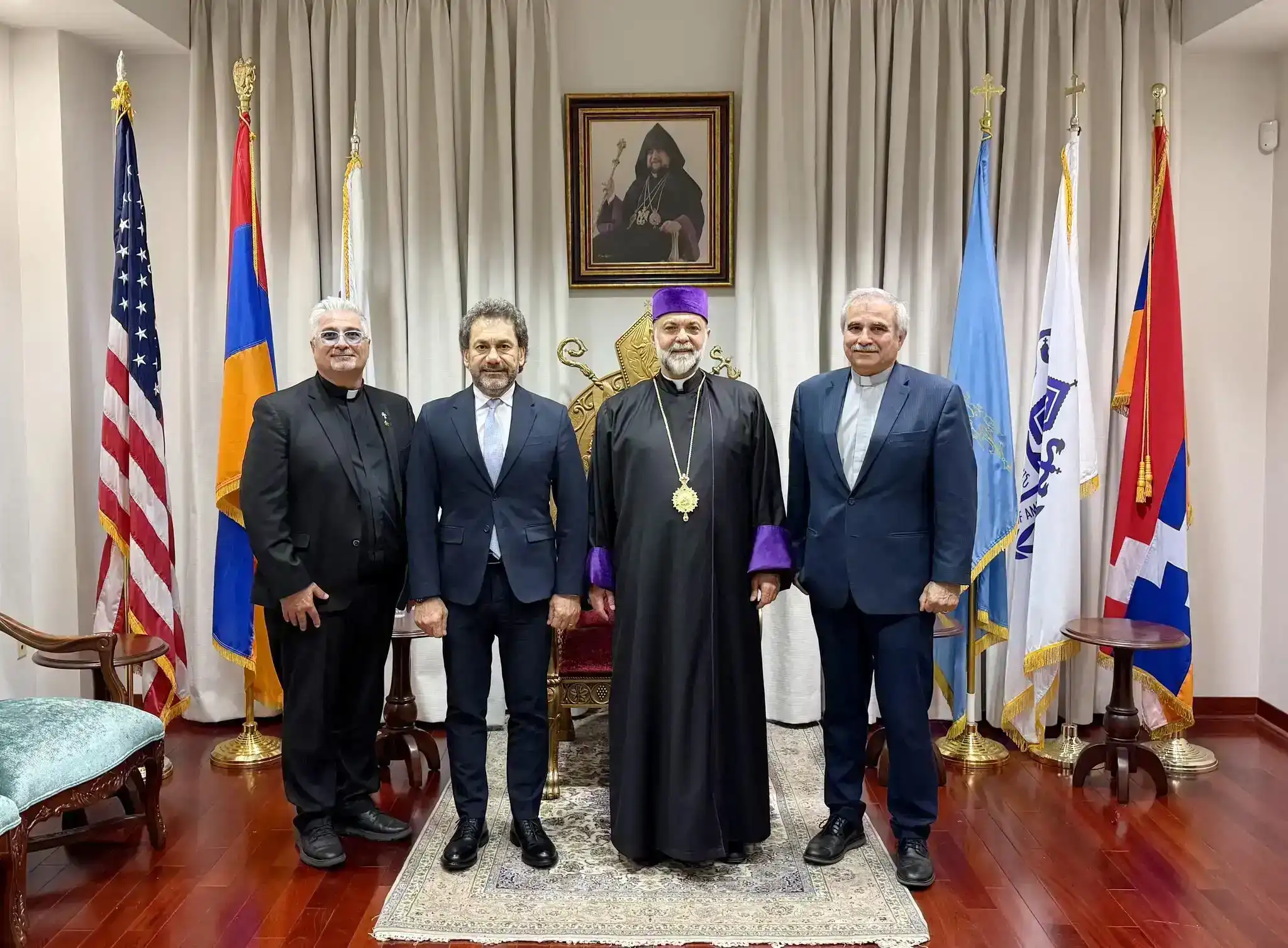 Լոս Անճըլըս. Վեր.  Դոկտ. Յարութիւն  Սելիմեանի այցը՝ Ազգ.  Առաջնորդարան