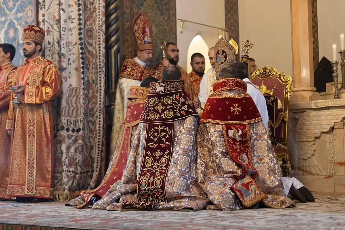 Եպիսկոպոսական ձեռնադրություն և օծում Մայր Աթոռ Սուրբ Էջմիածնում