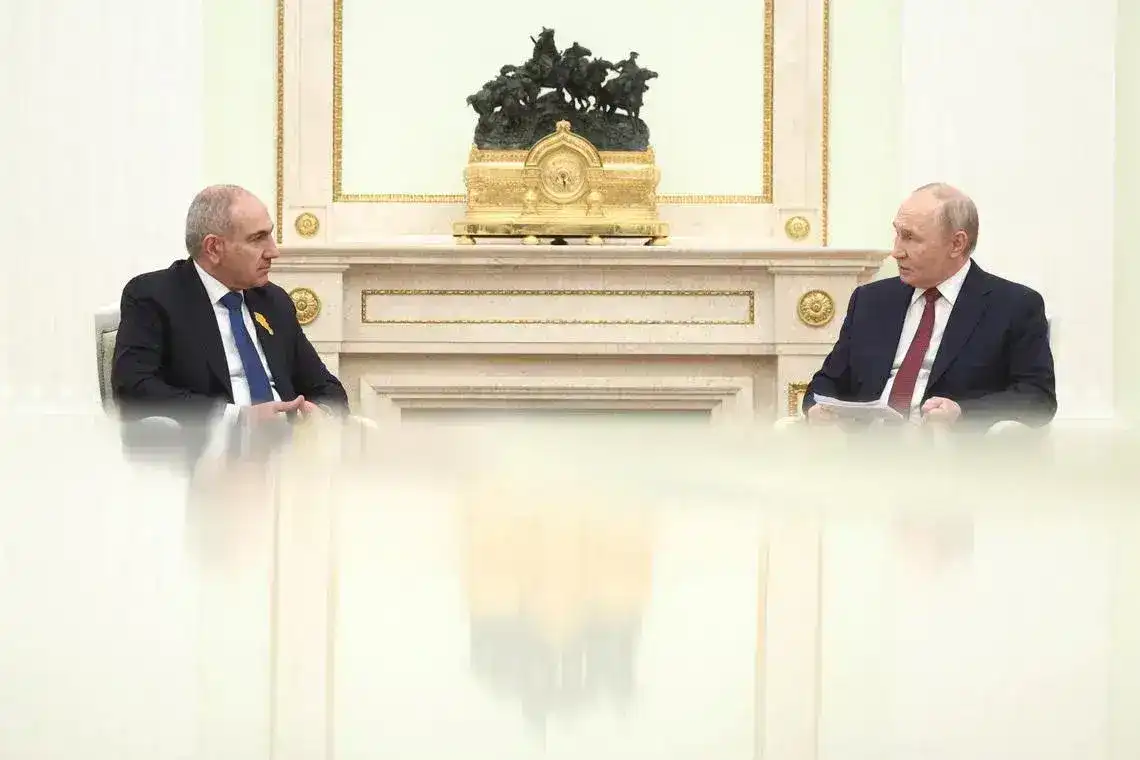 Ռուսիան զօրացուցած է «գաղտնի ջանքերը»՝ տապալելnւ յաջորդ ամիս կայանալիք ընտրութիւններուն Հայաստանի առաջնորդի վերընտրուելու փորձերը. Reuters