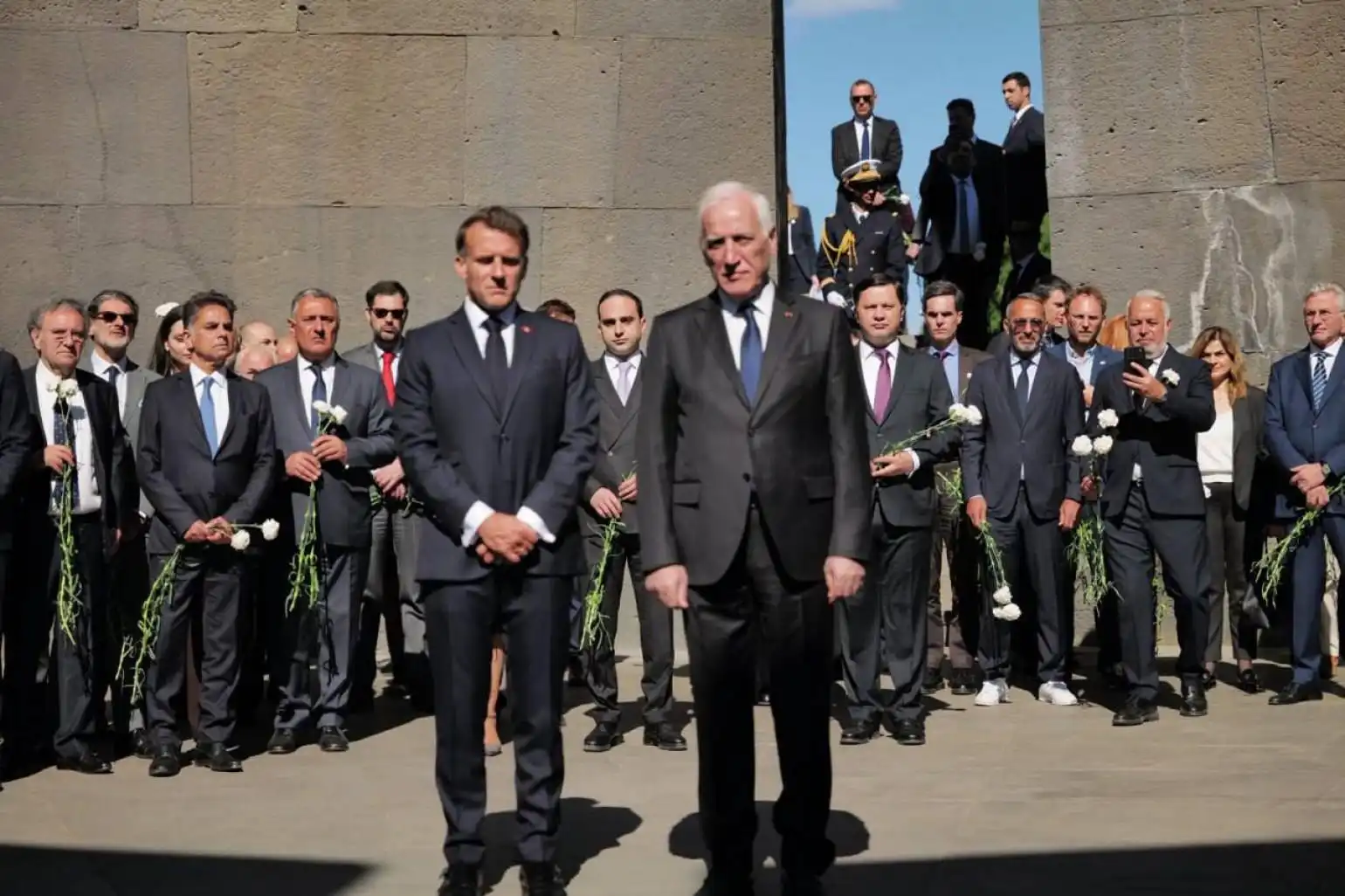 Ֆրանսայի նախագահի այցը՝ Ծիծեռնակաբերդ 