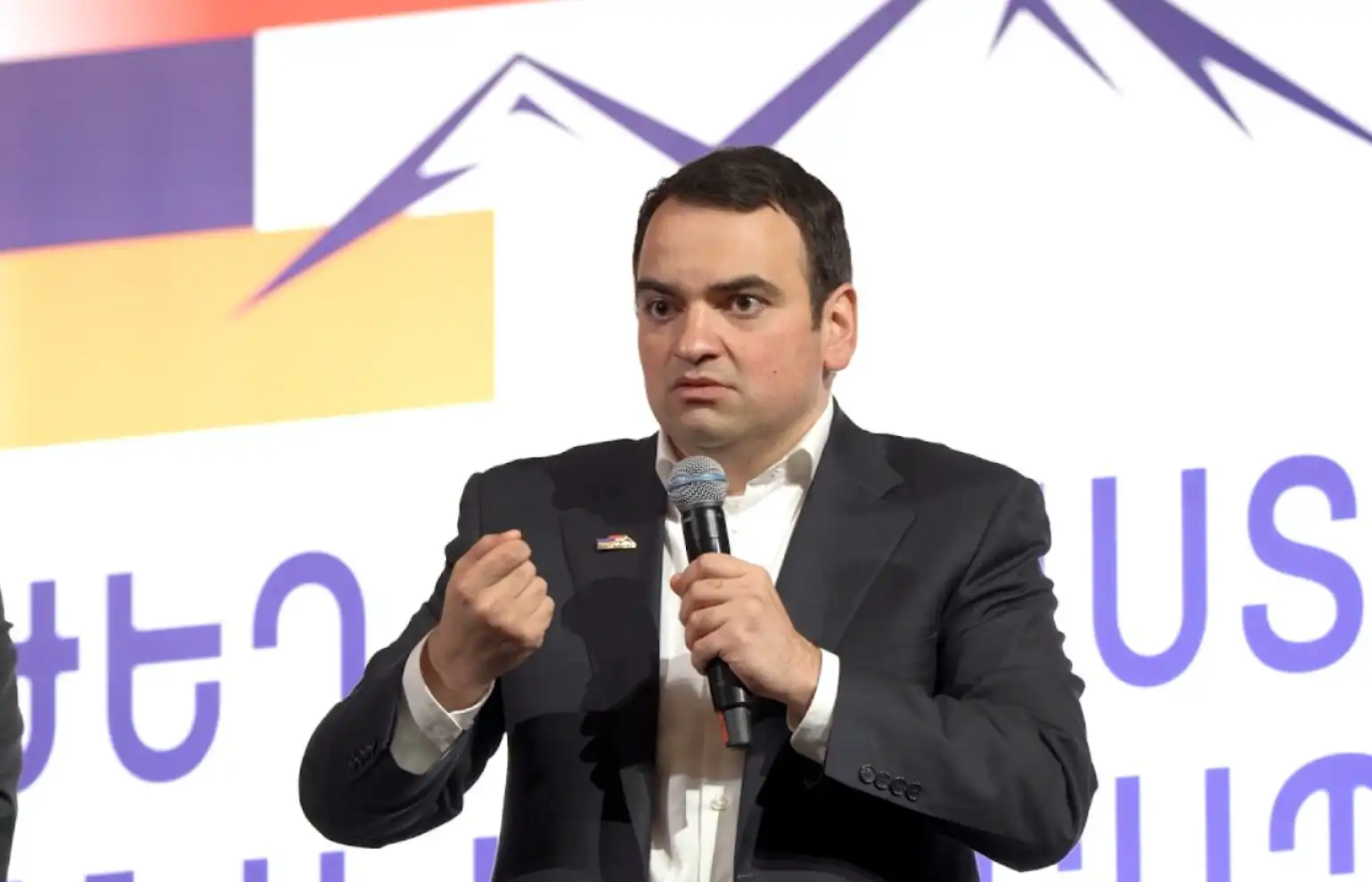 «Պէտք է ուժեղացնենք մեր երկիրը, ներկայացնում ենք ծրագիր, որը մեր երկիրը փոխելու է»․ Կարապետեանը՝ Սիսիանի մէջ