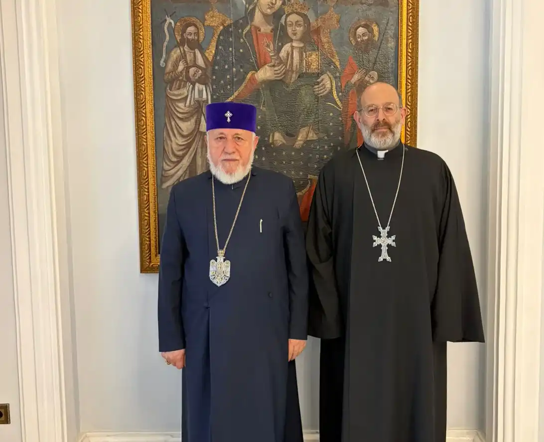 Գարեգին Բ. Կաթողիկոսը ընդունեց Տ. Նարեկ Քահանայ Տէյիրմէնճեանը