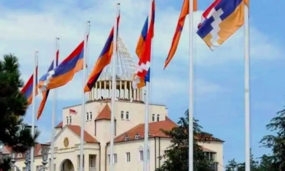 Արցախի խորհրդարանէն յայտարարութիւն. «Պիտի ապրինք ազատ ու անկախ»