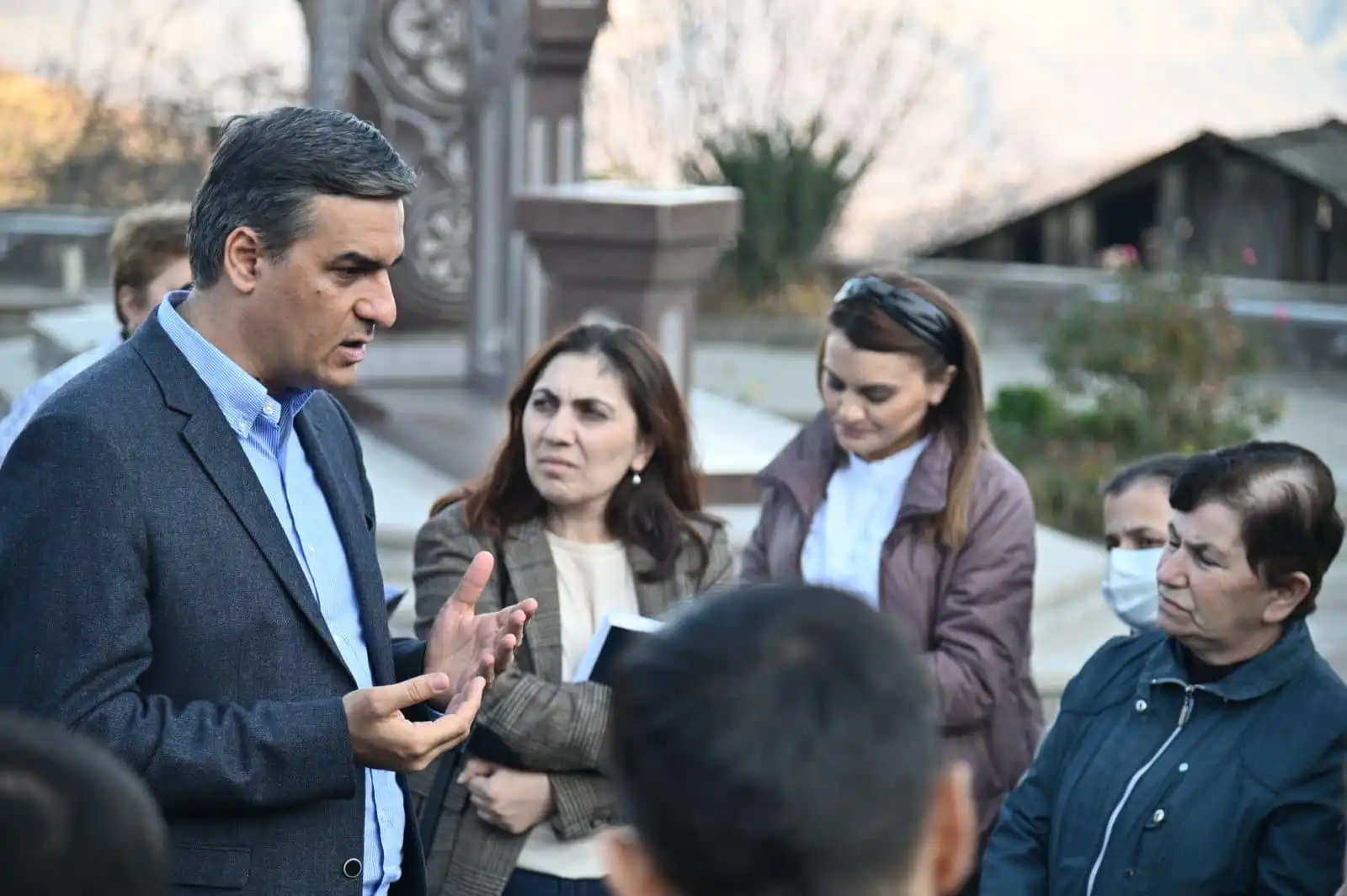 Թաթոյեանի կարծիքով ելքը  յստակ է. Ստեղծել անվտանգութեան գօտի