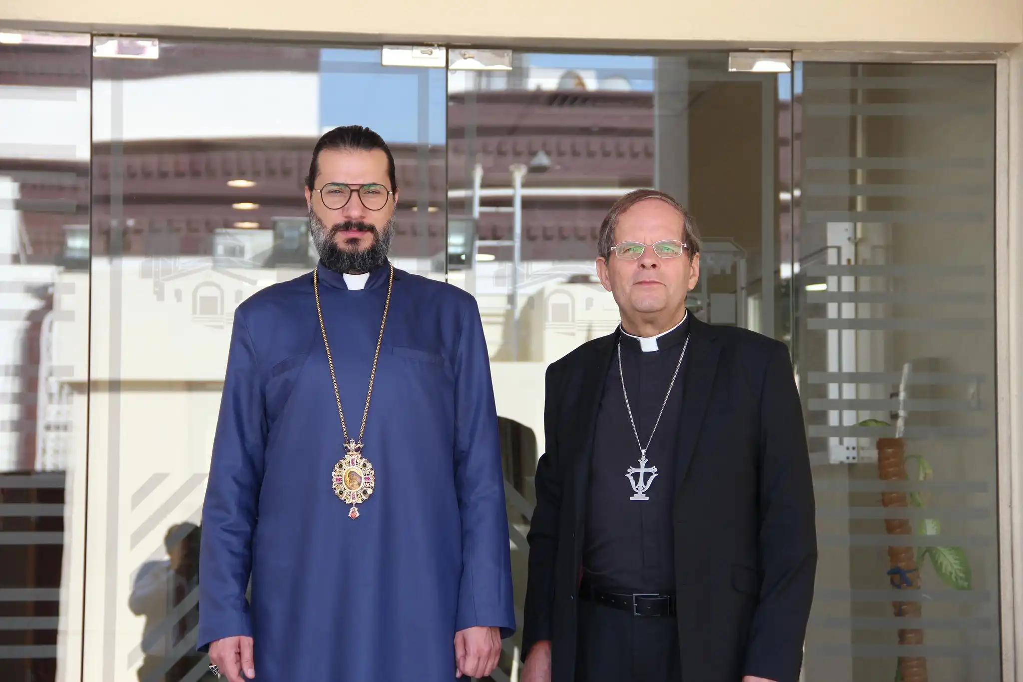   Անկլիքան Եկեղեցւոյ Բարձրաստիճան կրօնաւորին այցը՝ Գերշ. Տ. Մեսրոպ Սրբազանին (Լուսանկար) 