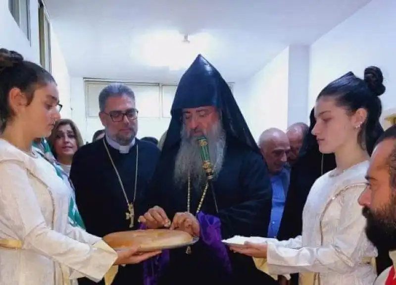 Հայրապետական Նուիրակին այցը՝ Լաթաքիոյ հայկական միութեանց կեդրոններ (Լուսանկարներ)