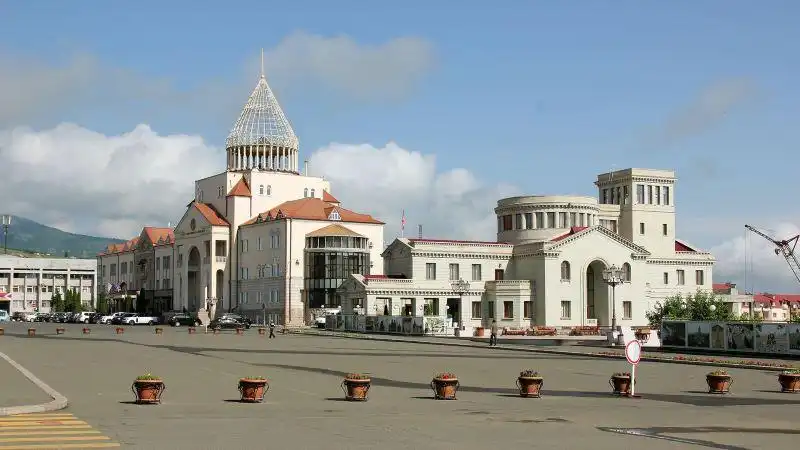 Որ պարագային Արցախը պատրաստ է բանակցիլ Ատրպէյճանի հետ. Արտակ Բեգլարեան