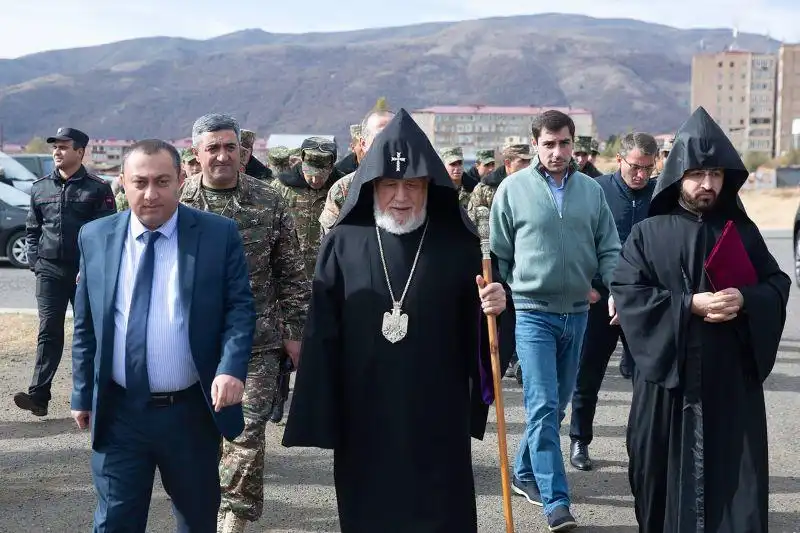 Ամենայն Հայոց Հայրապետն այցելեց Ջերմուկ քաղաք (Լուսանկարներ)