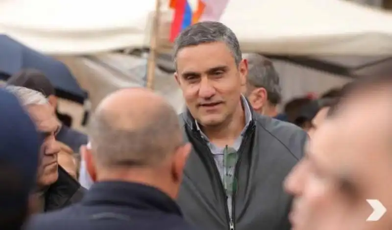 Ընդդիմութիւնը պէտք է ենթարկուի արմատական բարեփոխման, պէտք է ճիշդ թիմ, վճռական առաջնորդ․ Արթուր Ղազինեան