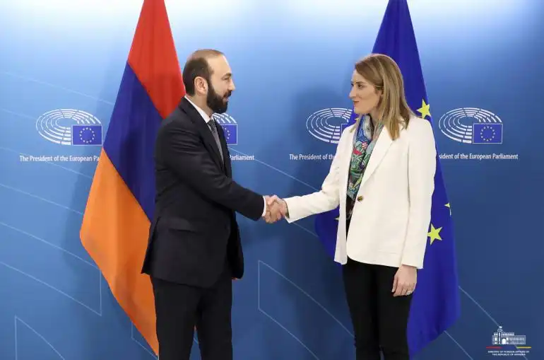 Արարատ Միրզոյեանը եւ Ռոպերթա Մեցոլան ՀՀ-ԵՄ համապարփակ գործընկերութեան առընթեր միտքեր փոխանակած են