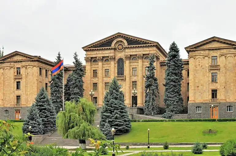 Հասարակութեան մօտ 80%-ը չի վստահիր որեւէ քաղաքական ուժի,իսկ  հասարակութեան 15,6%-ը իր ձայնը կրնայ տալ  ՔՊ-ին․ «GALLUP»