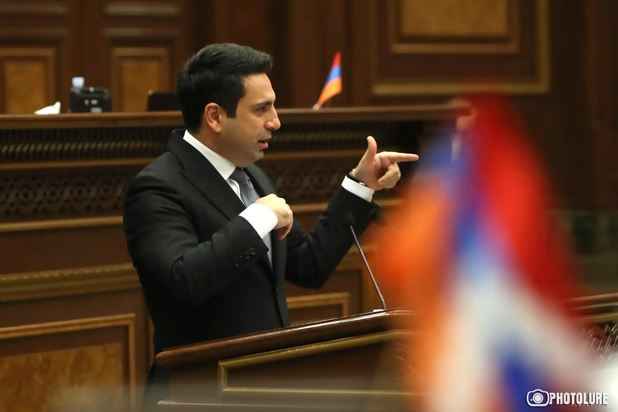Արցախի պետական հիմնարկներու պահպանումն ուղիղ uպառնալիք է ՀՀ-ին․ Ալեն Սիմոնեան