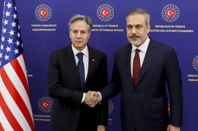 Պլինքըն պաշտօնական այցով Անգարա  ժամանած է.  Կայացած է Պլինքըն- Ֆիտան հանդիպումը 