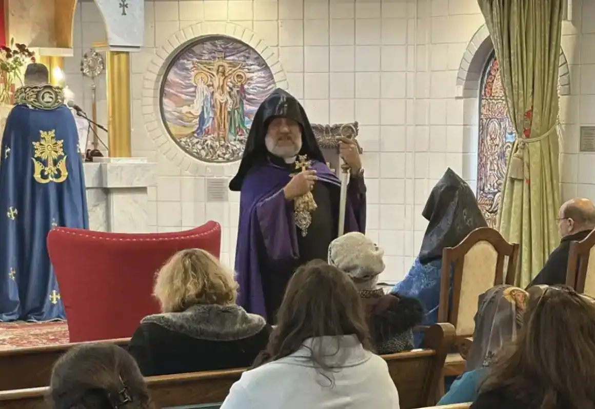 Գէմպրիճ. Նախագահութեամբ  Թեմակալ Առաջնորդին. Տեղի ունեցած է Սուրբ Նշան եկեղեցւոյ տարեկան ճաշկերոյթը        