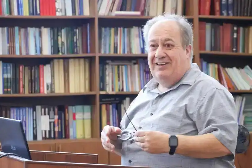  «Սիրելի Հոգեւորականներ ամէն գնով հեռու մնացէ՛ք քաղաքական գործիչներէն…».Դոկտ. Արա Սանճեան      