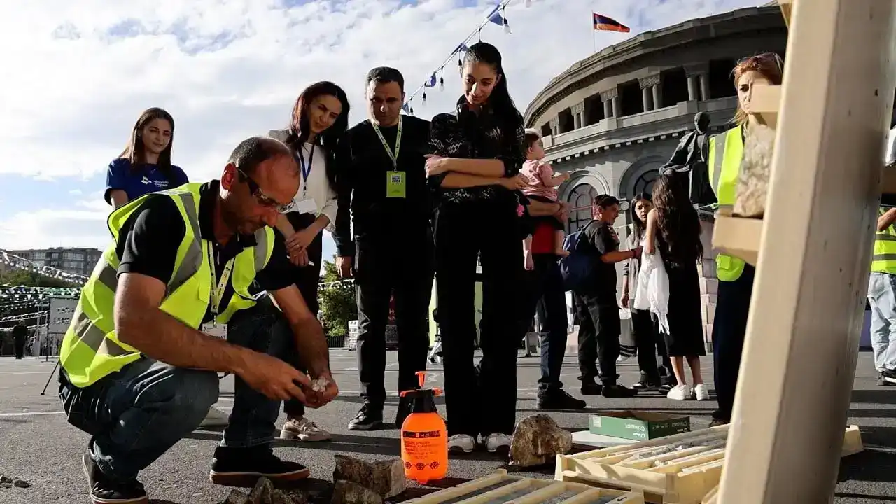 Հանքարդիւնաբերութիւնը գիտատար ոլորտ է. Մասնակցութիւն՝ «Գիտութեան Շաբաթ»ին