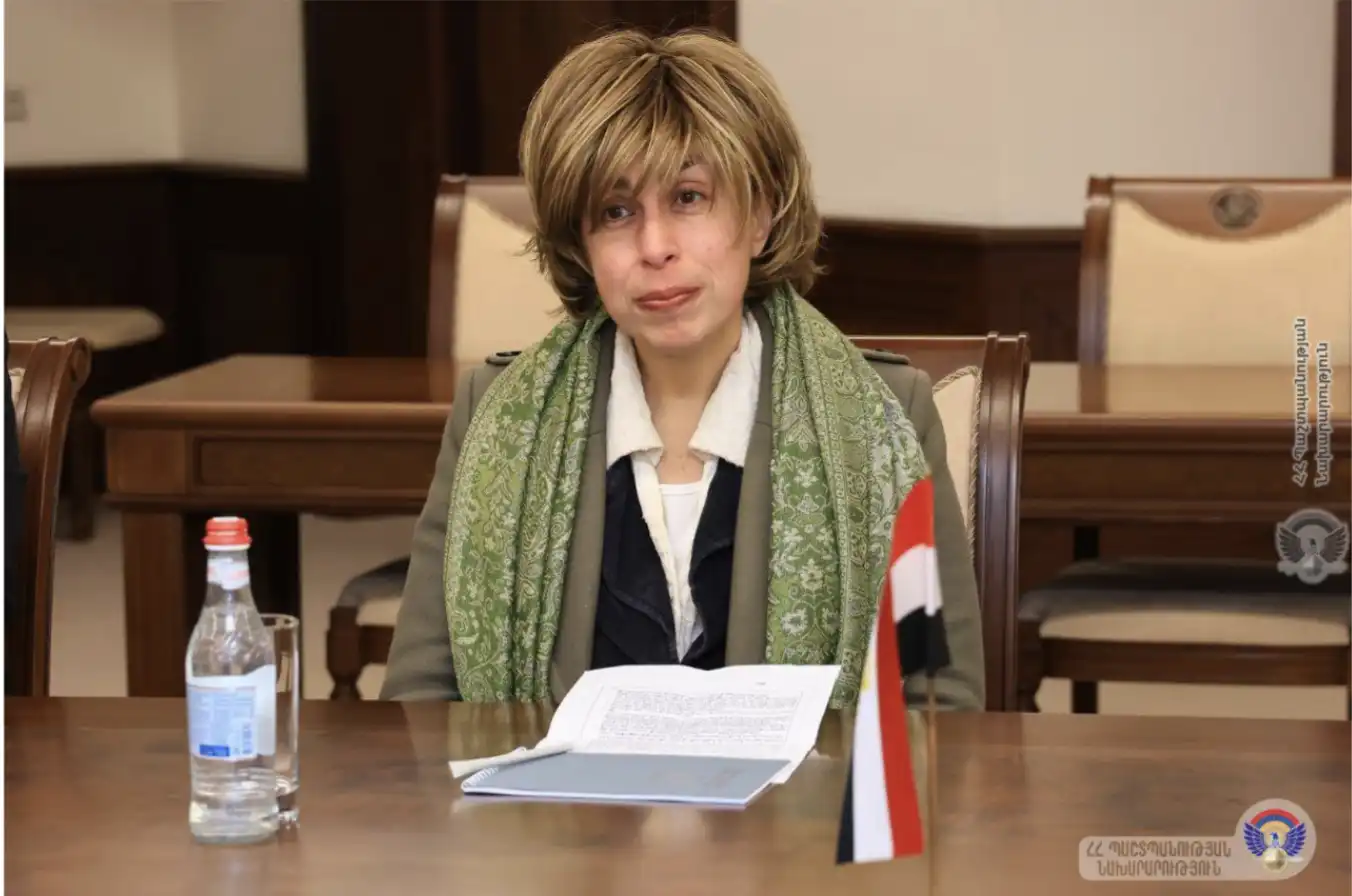 ՀՀ պաշտպանութեան նախարարն ու Եգիպտոսի դեսպանը քննարկած են պաշտպանութեան բնագաւառի մէջ համագործակցութեանն առնչուող հարցեր