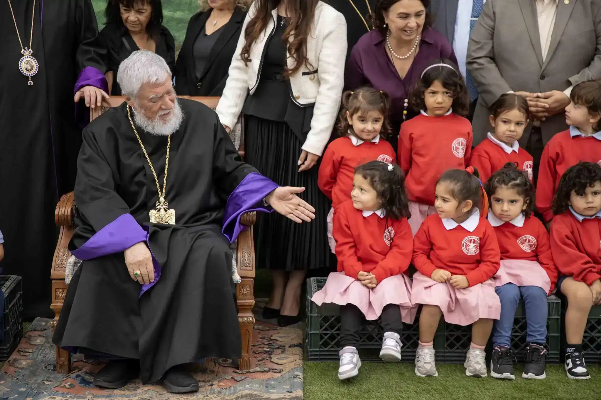 «Հայ Վարժարանը մեր ողնասիւնն է». Ն.Ս.Օ.Տ.Տ. Արամ Ա. Վեհափառ Հայրապետի այցը՝ Քալիֆորնիոյ  հայկական վարժարաններուն 