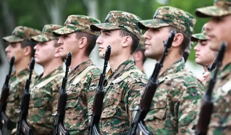 ԱԺ յանձնաժողովը հաւանութիւն տուած է զինծառայութեան ժամկէտի կրճատման մասին օրինագիծին