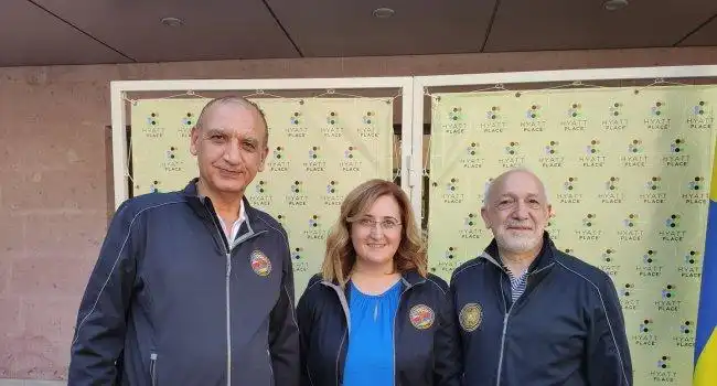 « Յոյս   պիտի տանք  մեր  զինուորներուն...» Ֆրէզնոյի հայ  բժիշկներու նախաձեռնութիւնը կը շարունակուի 