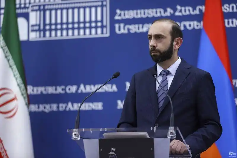 Անգարա Պաքուէն  աւելի հետաքրքրուած է «միջանցք»ի խնդրով. Հայաստանի ԱԳ նախարարութիւն 