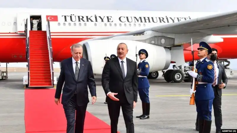 Թուրքիոյ  նախագահը ներկայ եղաւ Զանգելանի օդակայանի բացման