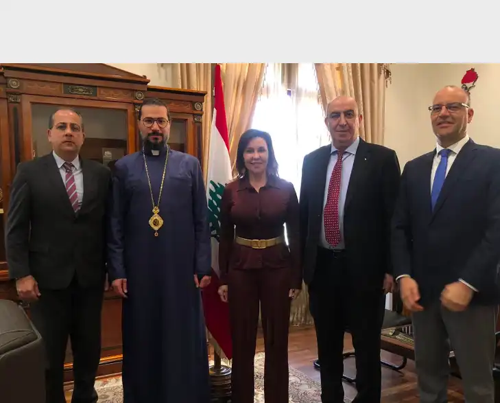 Գերշ. Տ. Մեսրոպ Սրբազանի այցելութիւնը Տոհայի Հայաստանի եւ Լիբանանի դեսպանատուներ