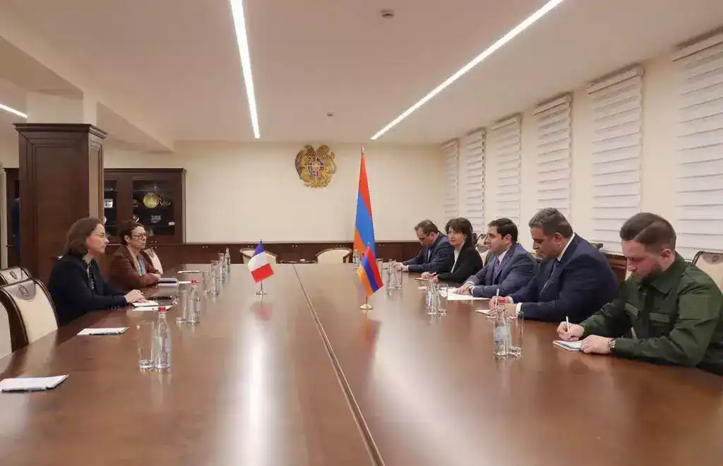 «Ատրպէյճանի բանակը պէտք է դուրս բերուի Հայաստանէն». Սուրէն Պապիկեան 
