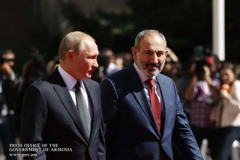 Մաս կազմել ռուսական նոր միութեան. «Իշխանական» թերթը գրած է այն մասին թէ ինչ կը պահանջէ Ռուսիան Հայաստանէն