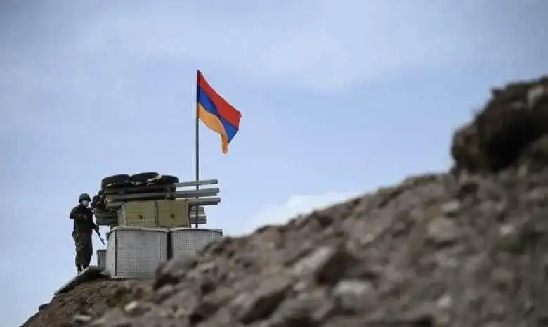 Ատրպէյճան կրակ  բացած է Հայկական դիրքերու ուղղութեամբ 