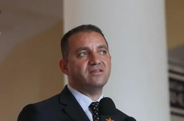 Չի բացառուիր, որ Ատրպէյճանցիներ եւ Թուրքեր ՀՀ  Քաղաքացիութիւն ստանան