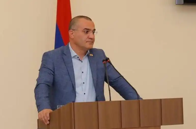 «Պաքուի հետ կը բանակցինք, միայն մէկ պարագայի». Արցախցի գործիչը փակագիծներ բացած է 