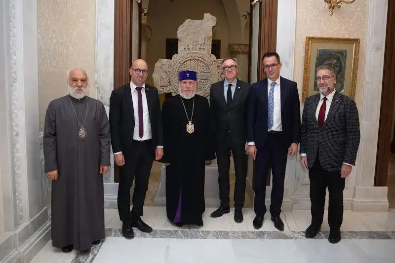 Ամենայն Հայոց Կաթողիկոսն ընդունեց Շուեյցարիա-Հայաստան բարեկամական խմբի անդամներին