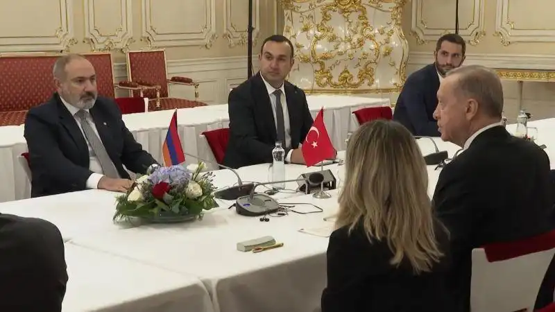 Մանրամասնութիւններ Փաշինեան- Էրտողան հանդիպումէն 