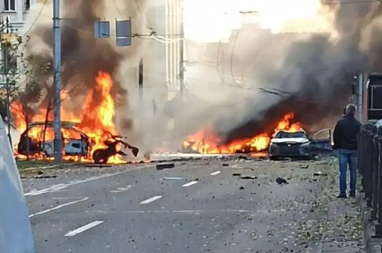 Ռուսաստան  ծանրօրէն կը հարուածէ  Քիէեւը. Կան կորուստներ