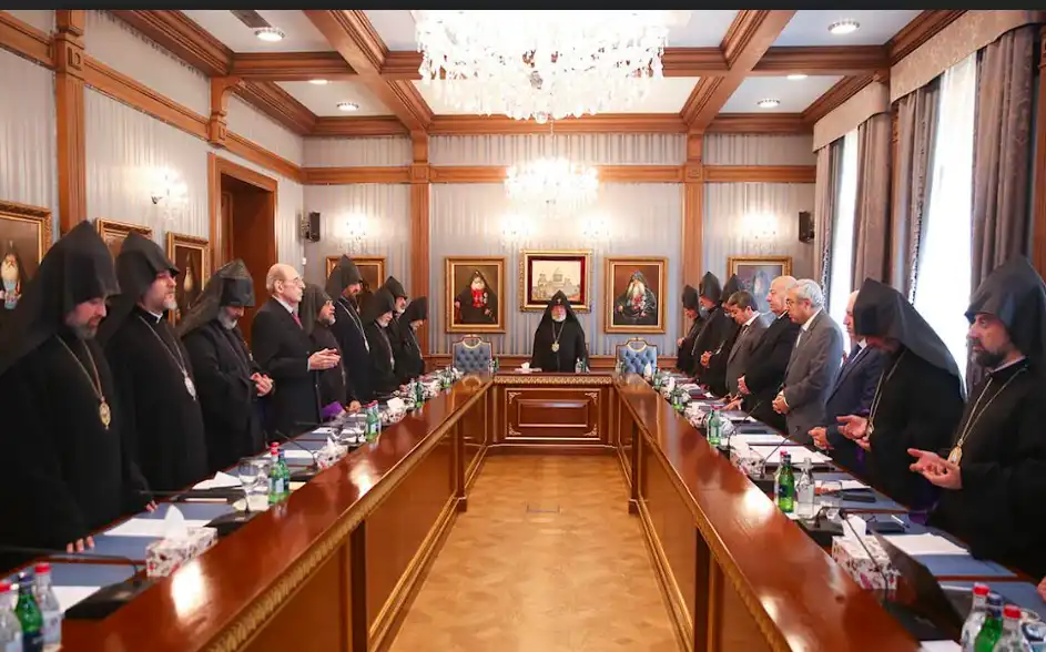 Մայր Աթոռ Սուրբ Էջմիածնում սկսվեց Գերագույն հոգևոր խորհրդի ժողովը
