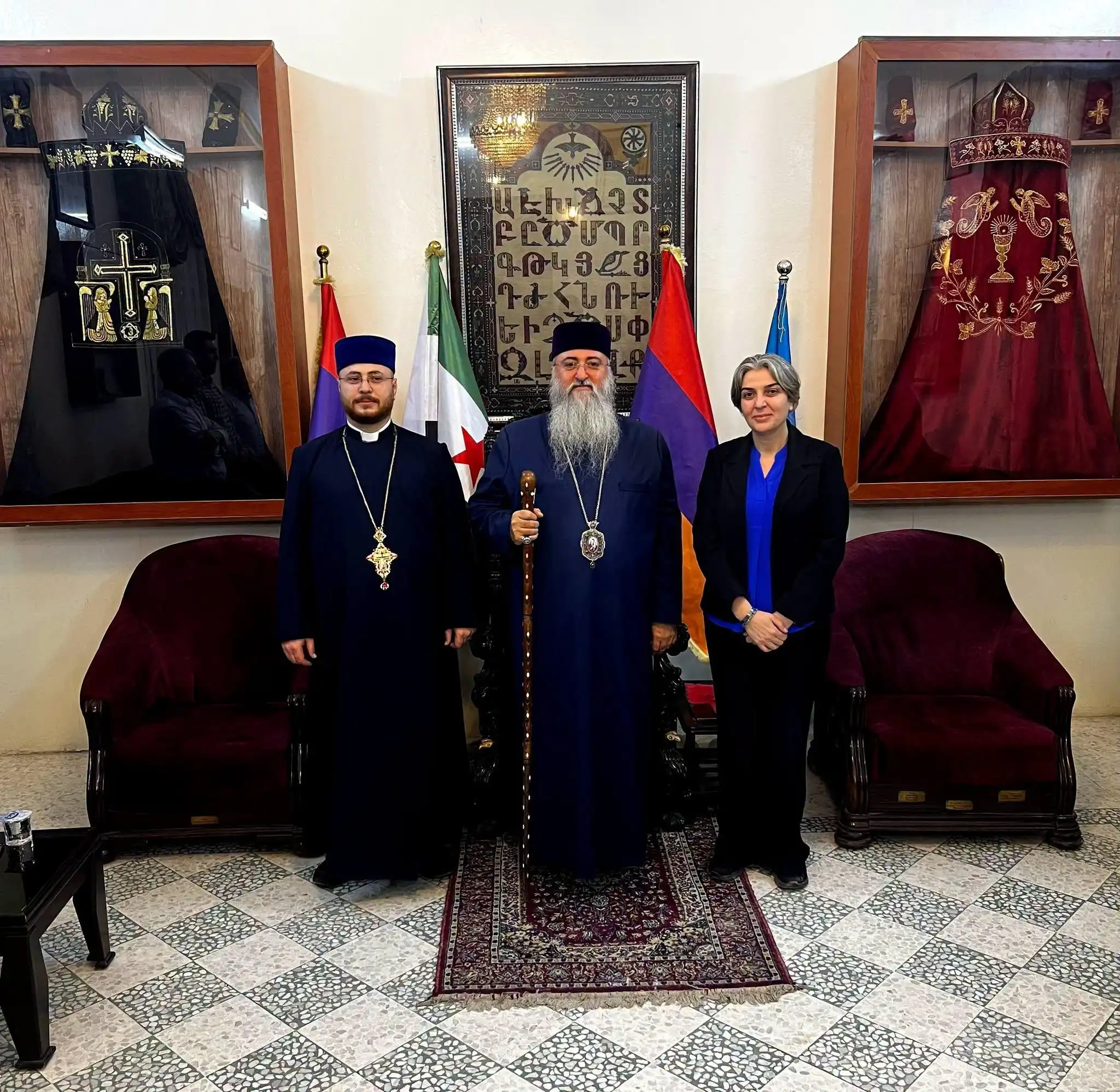 Առաջնորդ Սրբազան Հայրը հանդիպում ունեցաւ Գամիշլիի գլխաւոր պատասխանատուին Հետ