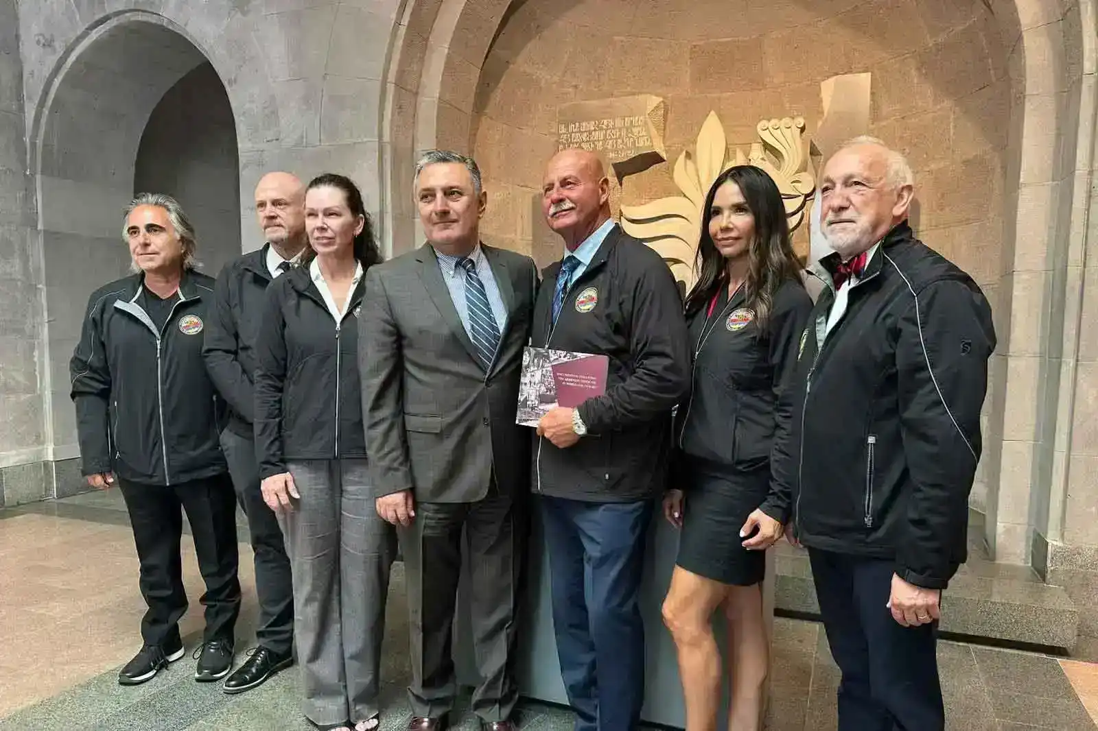 Ֆրեզնոյի քաղաքապետը այցելեց Հայոց Ցեղասպանութեան յուշահամալիր–թանգարան