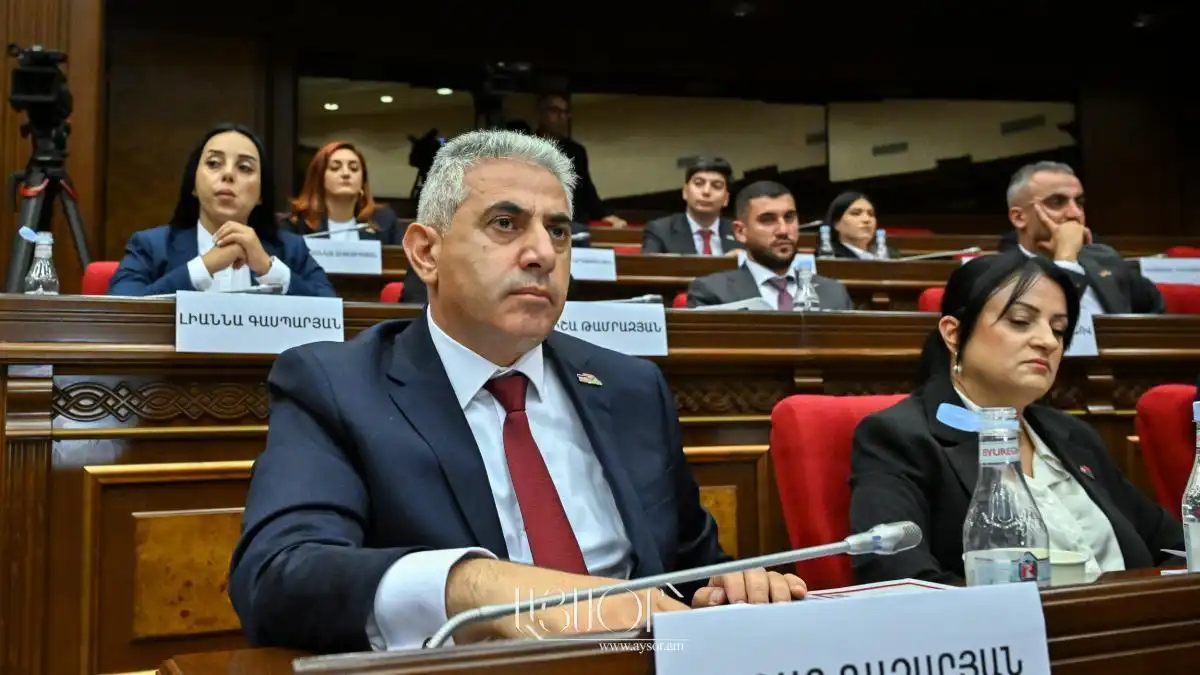 Էտկար Ղազարեանի եւ անոր կնոջ գումարային հաշիւներուն վրայ սահմանափակումներ 