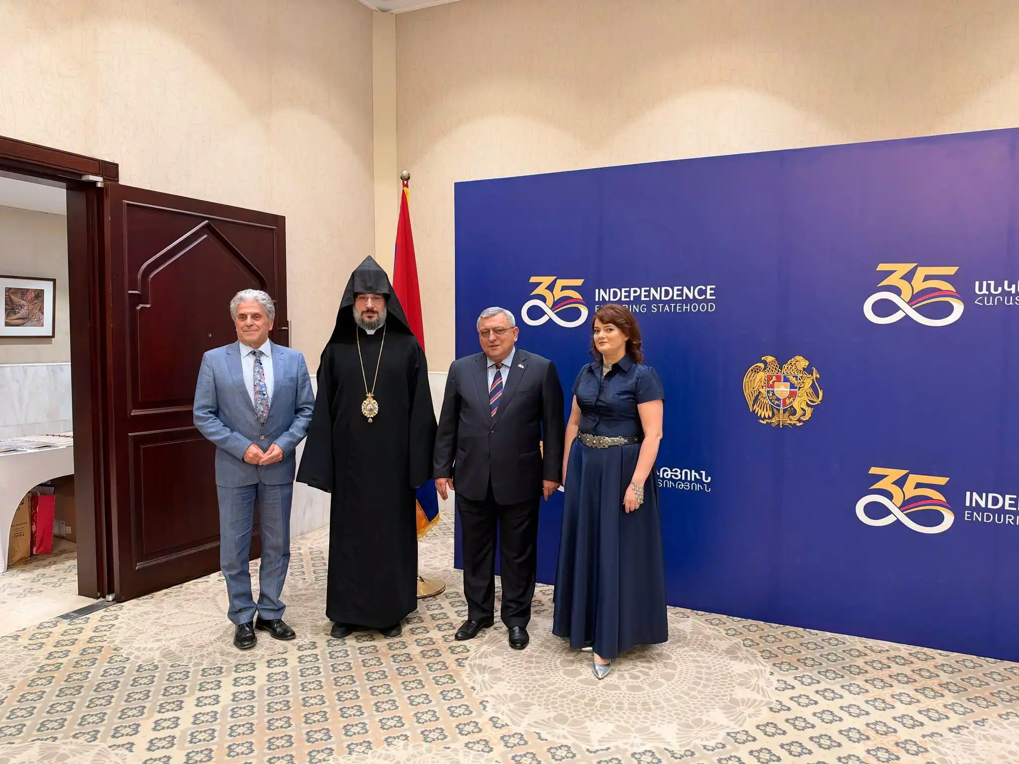  Գերշ. Տ. Մեսրոպ  արք. այցելեց   Հայաստանի Հանրապետութեան Օմանի Դեսպանատուն