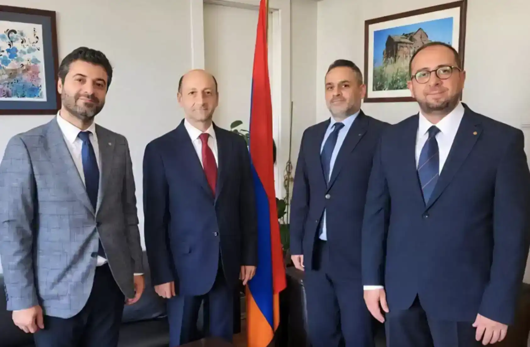 Նաիրի Պետրոսեան ընդունեց Ս. Խաչ դպրեվանքի պատասխանատուները   