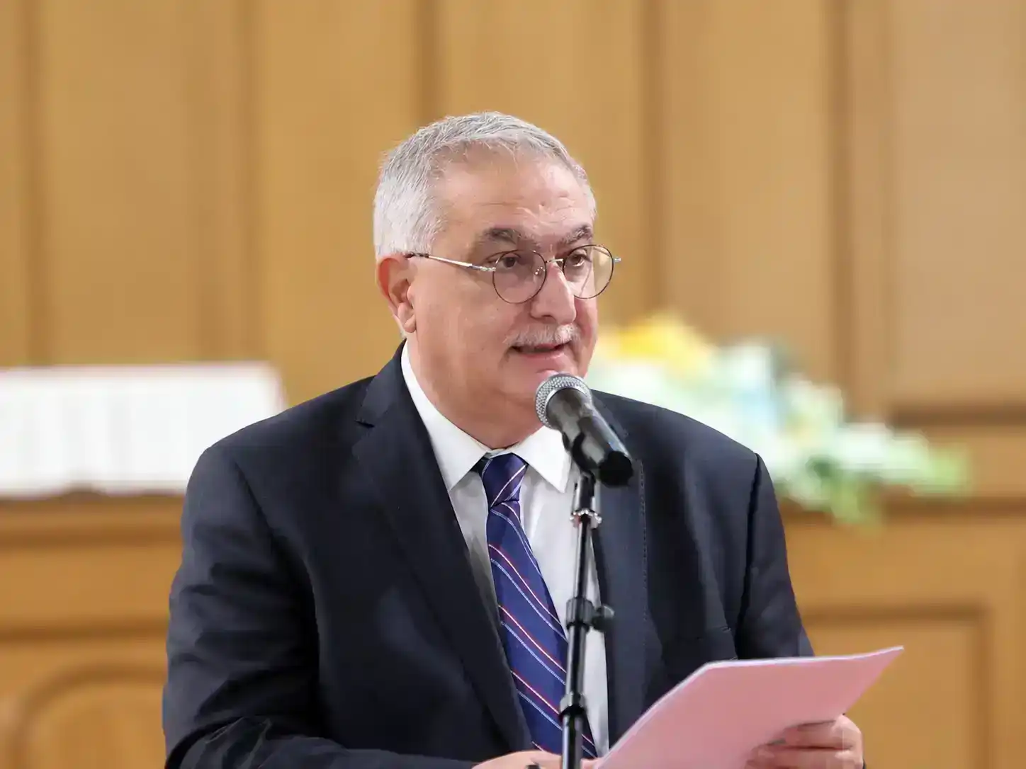 Սլաք. Ըսեմ-չըսեմ. Գրեց՝ Յակոբ Լատոյեան
