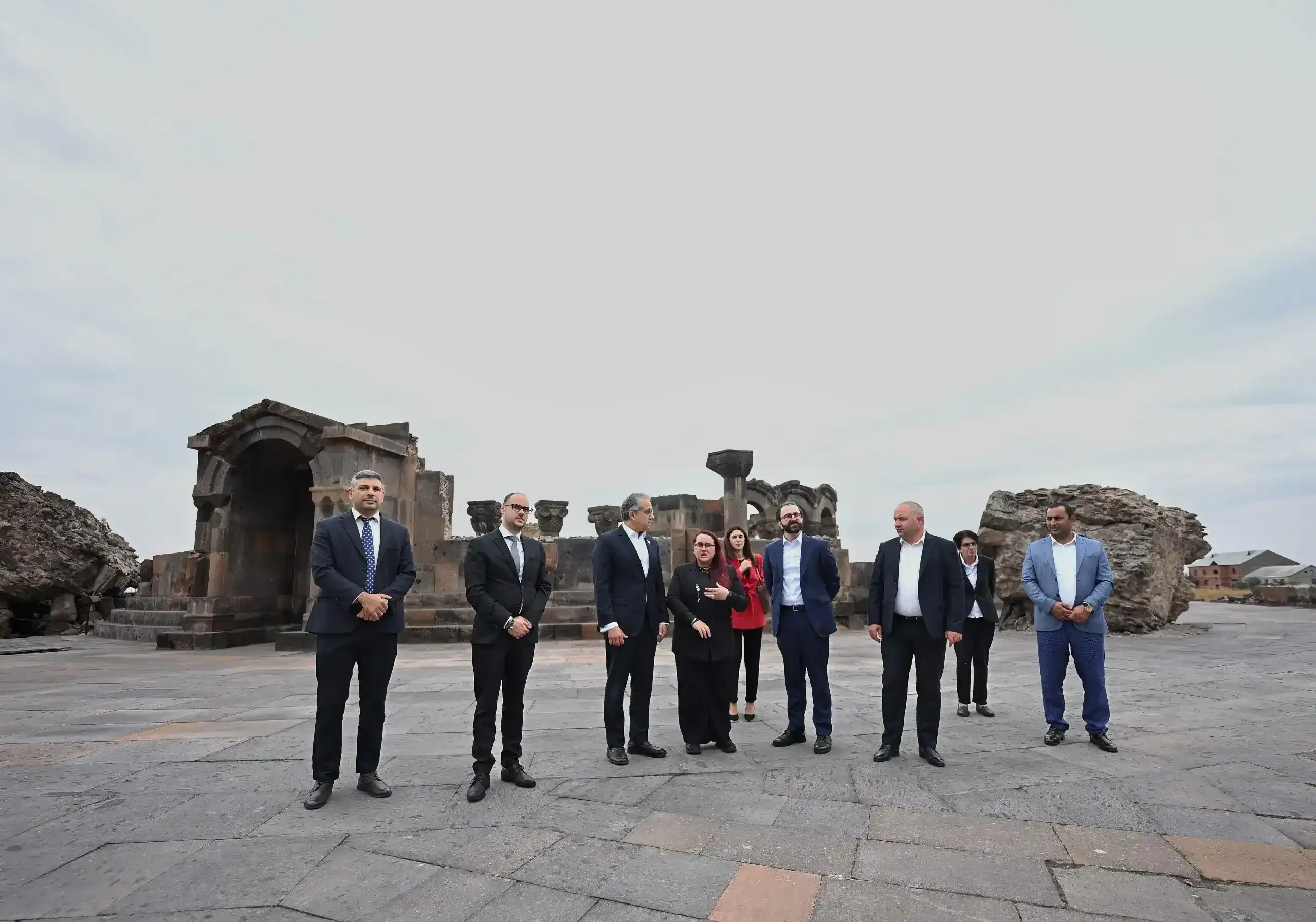 ԵՈՒՆԵՍՔՕ-ի գլխաւոր տնօրէն Խալետ ալ-Էնանին այցելած է Զուարթնոց տաճար