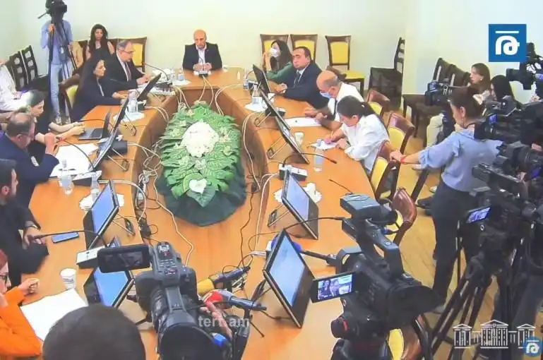 Ազգային Ժողովի յանձնաժողովէն ներս մէկ անգամ նոյնիսկ Արցախ բառը չունենալը թուլութիւն է. Աղուան Վարդանեան