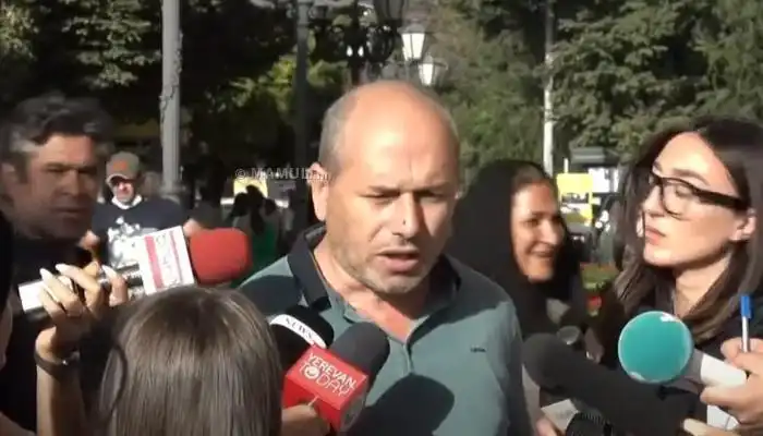 Բողոքի հաւաք հանրապետութեան հրապարակին վրայ 