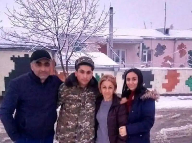 Ծնած է Արցախեան պատերազմին զոհուած Գրիշա Ազատեանի եղբայրը. Նորածինը կոչած են Նարեկ