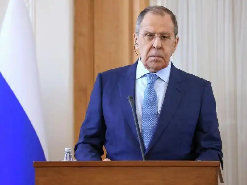 ԱՊՀ-ն կրնայ նպաստել Երեւանի եւ Պաքուի միջեւ խնդիրներու լուծման. Լաւրով 