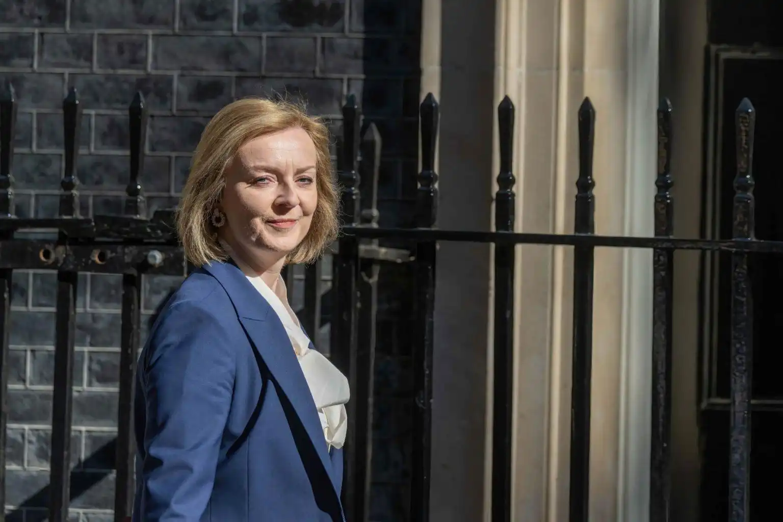 Մեծն Բրիտանիոյ նորընտիր վարչապետուհի Լիզ Թրաս Քիէւ պիտի այցելէ 