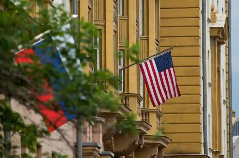 Ռուսիոյ մէջ ԱՄՆ դեսպանը լքած է Մոսկուան. ԱՄՆ առաջիկային պիտի յայտարարէ նոր դեսպանի թեկնածուի անունը