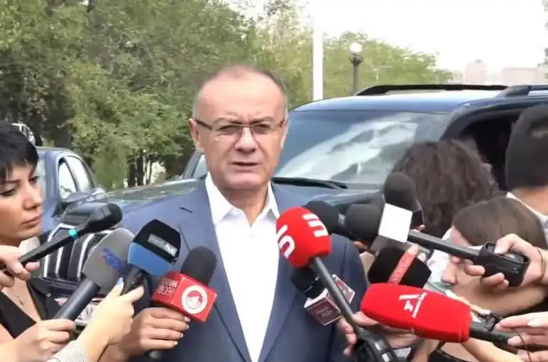 «Ոչ մէկ այլ երկրի զինուոր պիտի գայ խրամատ փորէ մեր սահամմներուն վրայ».Սէյրան Օհանեան
